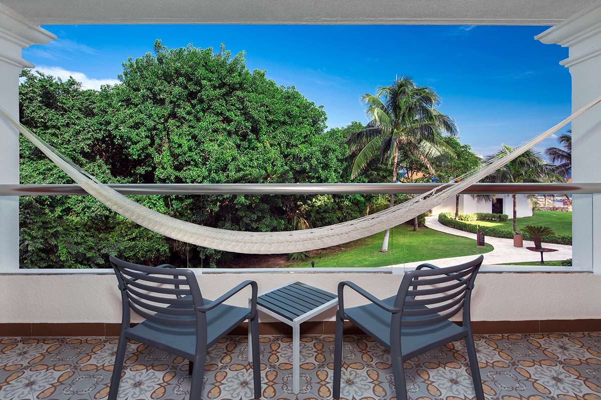 deluxe-balcony